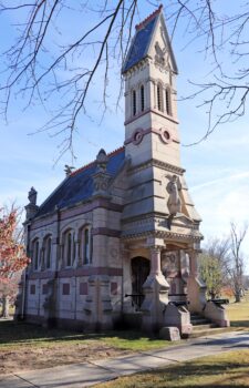 This chapel is made of light stone. It has a tall bell tower in the front, Canons are placed at the entrance.