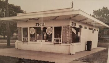 A black and white photo of the Jer-zee from decades ago. 